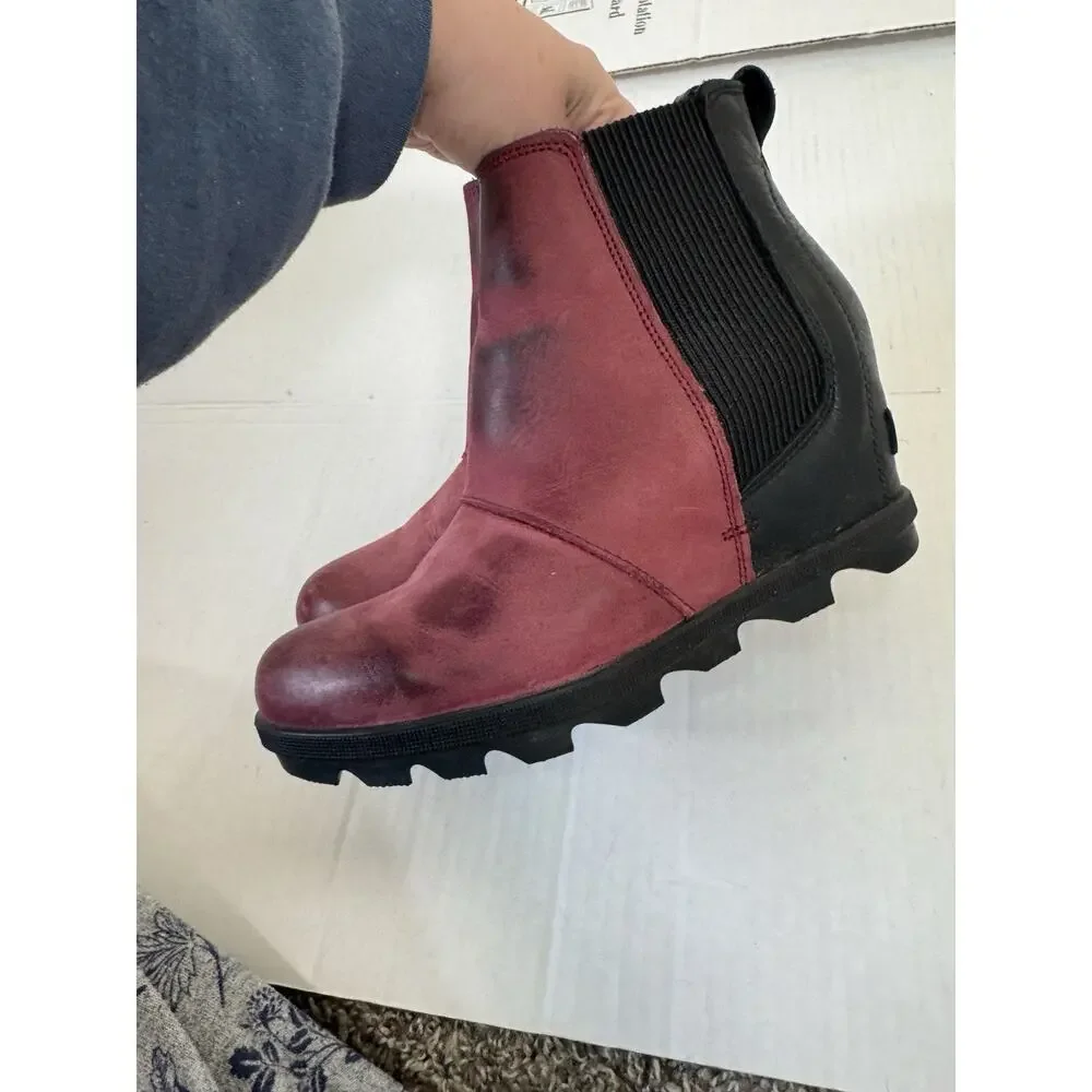 SOREL Leather Wedge Bootie Women 7.5 Red Black Hidden Heeled Joan of Arctic Boot